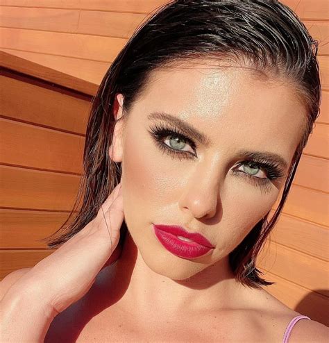 Porn star Adriana Chechik is getting very, very real about the physically (and emotionally) damaging situations that go on all the time on adult film sets. The performer opened up about her own ...